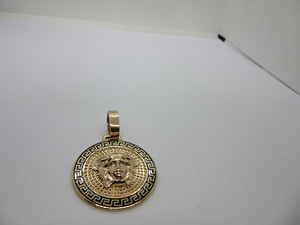 Uus-emailiga-Versace-kuldmedaljon-24,44gr. (1 foto / 4)