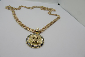 Uus-kuld-Versace-kuldmedaljon-14,81gr (4 foto / 4)