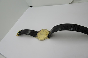 Tissot kuldkäekell meestele nahkrihmaga (3 foto / 5)