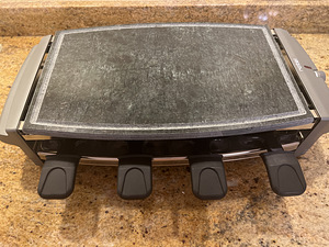 Raclette grill kiviplaadiga (2 foto / 2)