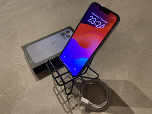 iPhone 13 Pro 256 Гб (1 фото из 2)