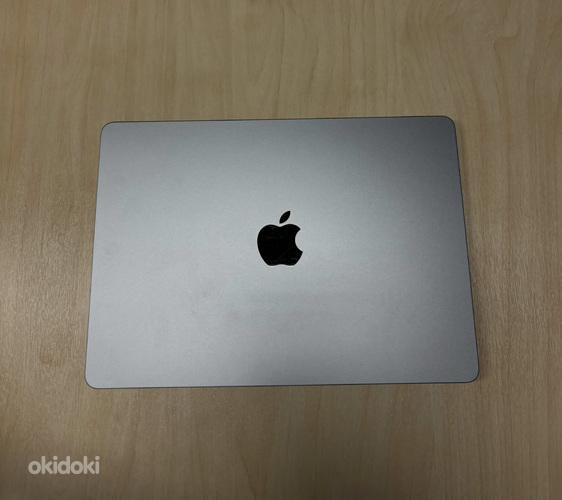 Продается Apple MacBook Air M2 (2022).