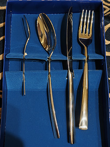 Villeroy & Boch Piemont söögiriistade komplekt, 4 tk. (1 foto / 3)
