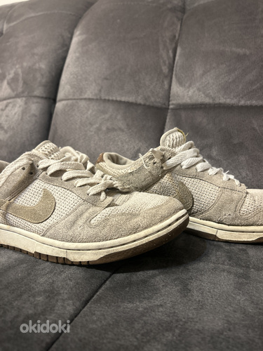 Продаются хорошо сохранившиеся кроссовки Nike