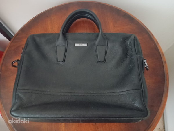 Hugo Boss päris nahast kott