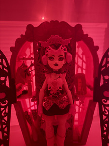 MONSTER HIGH Secrets Mystery Monsters nukk Draculaura 27 cm (5 foto / 8)
