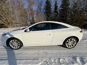 Renault laguna coupe (1 foto / 9)
