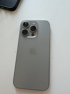 Продам iPhone 15 pro 1TB (4 фото из 10)