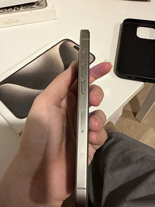 Продам iPhone 15 pro 1TB (9 фото из 10)
