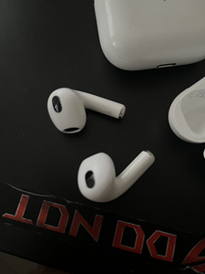 AirPods gen 3 (2 foto / 2)