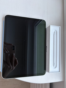 Apple iPad 11 Wifi + Apple pen usb c (1 foto / 3)