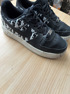 Nike Air Force 1 x Dior (1 фото из 6)