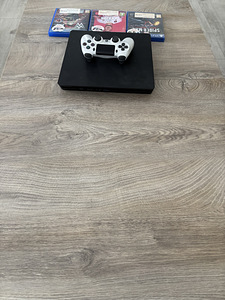 PlayStation 4 (3 foto / 5)