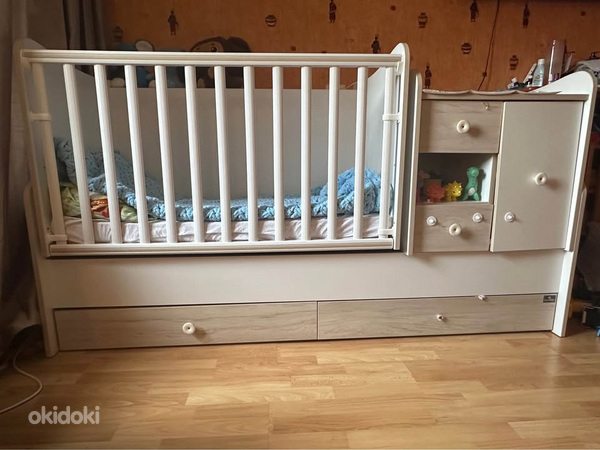 Детская кроватка