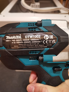 Новый 1600Nm 18V ударный гайковерт Makita DTW1002 Z с 2x3.0A (2 фото из 7)