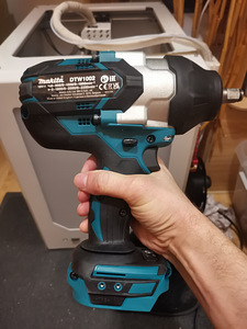 Новый 1600Nm 18V ударный гайковерт Makita DTW1002 Z с 2x3.0A (5 фото из 7)