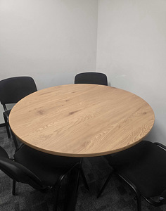 Round Wooden Dining (1 foto / 1)