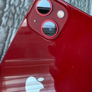 iPhone 13, Red, 128 GB (10 foto / 10)