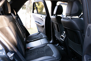 Mercedes-Benz ML 350 3.0 CDI 190kW (7 foto / 9)
