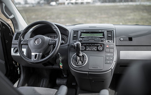 Volkswagen Multivan Highline 2.0 132kW (8 foto / 15)