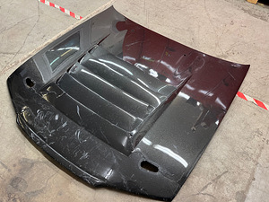 Nissan Skyline R32 GTR Carbon kapott (5 foto / 6)