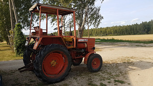 Трактор T25A (3 фото из 8)