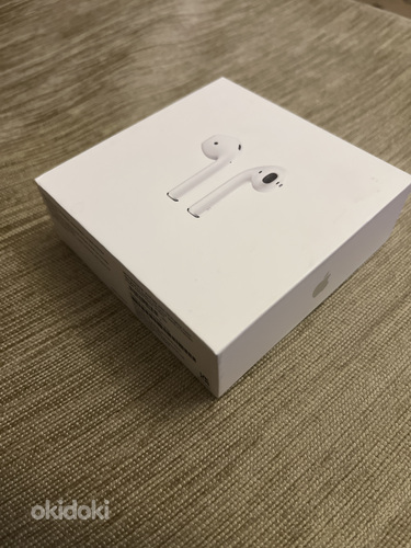 Airpods оригинальная коробка.