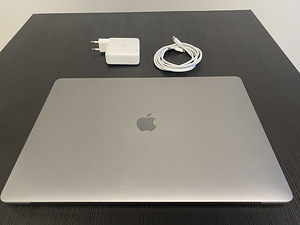 MacBook Pro 16-inch, Touch Bar, i7