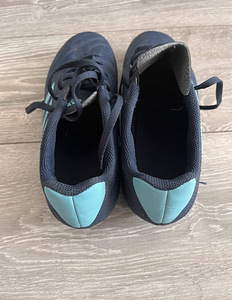 Adidas jalgpallijalatsid (2 foto / 5)