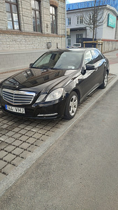 MERCEDES-BENZ E 200 NGT (1 foto / 9)