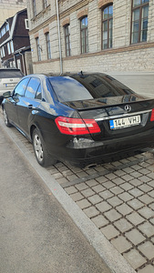 MERCEDES-BENZ E 200 NGT (4 foto / 9)