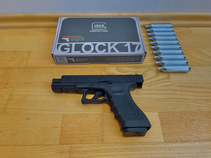 UUS UMAREX Glock 17 gen 3 õhupüstol 4,5mm CO2 Blowback (3 foto / 10)