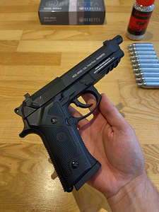 UUS UMAREX BERETTA M9A3 õhkrelv 4,5mm CO2 Blowback (9 foto / 10)