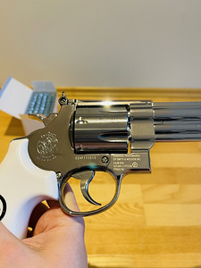 UUS UMAREX SMITH & WESSON 629 6,5 CO2 Revolver (8 foto / 10)