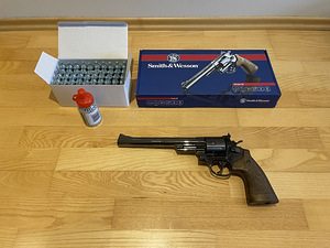 UUS UMAREX SMITH & WESSON M29 8 3/8" 4,5mm CO2 revolver kit (1 foto / 10)
