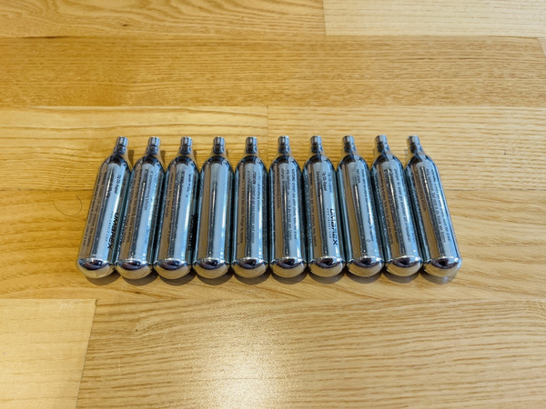 50tk UMAREX CO2 balloon kapsel 12g Airsoft-ile / õhkrelvale