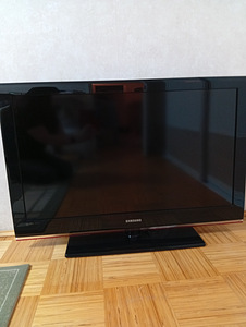 Müün televiisorit (1 foto / 2)