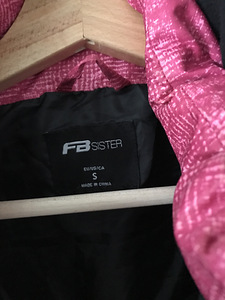 Roosa vest S (2 foto / 4)