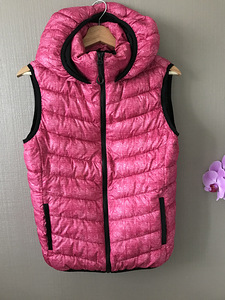 Roosa vest S (4 foto / 4)