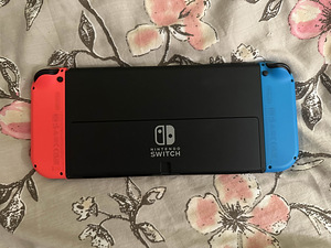 Nintendo Switch OLED (peaaegu uus) terve komplekt (6 foto / 6)