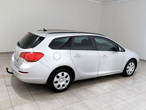 Opel Astra Sports Tourer 1.7 CDTi 92kW (3 foto / 8)