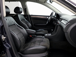 Audi A6 S-Line Facelift ATM 2.5 TDI 120kW (6 foto / 7)