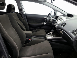 Honda Civic Elegance ATM 1.8 103kW (6 foto / 7)
