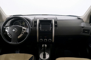 Nissan X-Trail Comfort ATM 2.0 104kW (5 foto / 7)