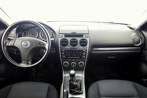 Mazda 6 Elegance Facelift 2.0 108kW (5 foto / 7)