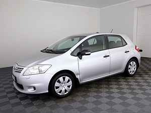 Toyota Auris Linea Sol Facelift 1.6 97kW (2 foto / 8)