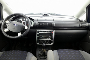 Ford Galaxy Comfort 1.9 TDCI 85kW (5 foto / 8)