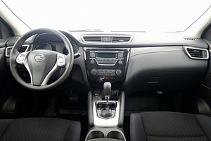 Nissan Qashqai Tekna ATM 1.2 85kW (5 foto / 9)