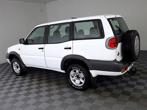 Nissan Terrano Facelift 4x4 2.7 dCi 92kW (4 foto / 7)