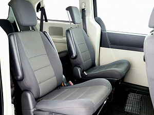 Chrysler Grand Voyager Comfort ATM 2.8 CRDi 120kW (7 foto / 9)